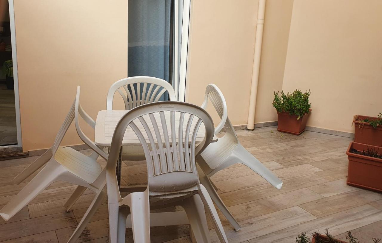 Greta Citra Oo8O55 Lt 1327 Apartment Sanremo Luaran gambar